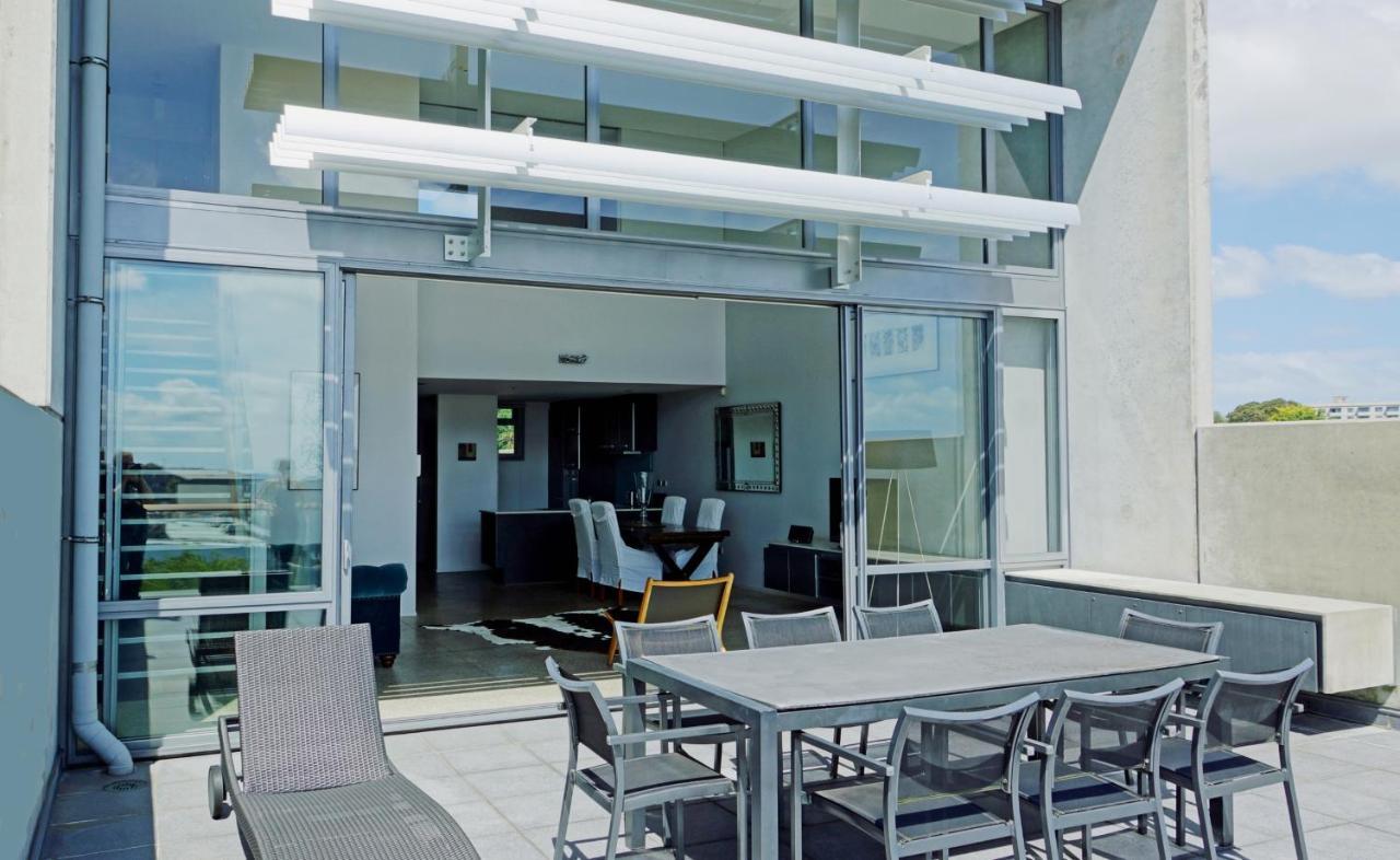 City Fringe Apartment With Sky Tower And City Views Окленд Экстерьер фото